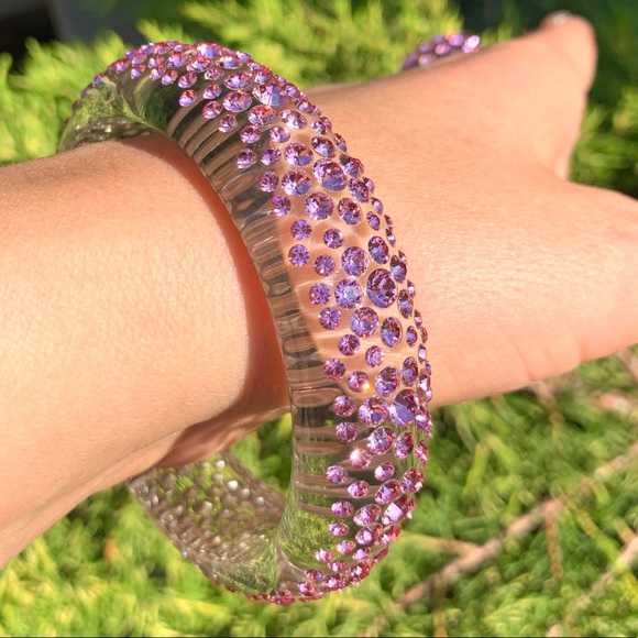 Clear Lucite bangle Embellished with pink European Crystal Stone Elements, New - Picture 10 of 13